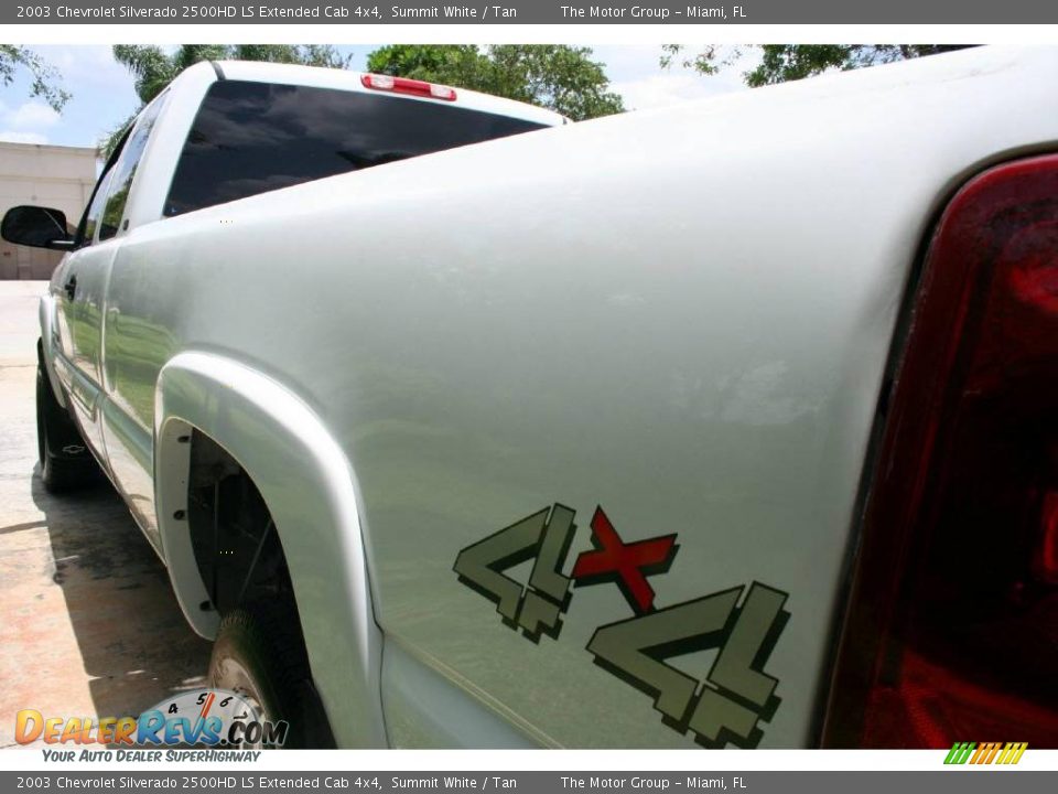 2003 Chevrolet Silverado 2500HD LS Extended Cab 4x4 Summit White / Tan Photo #26