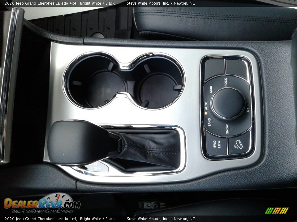 2020 Jeep Grand Cherokee Laredo 4x4 Bright White / Black Photo #30