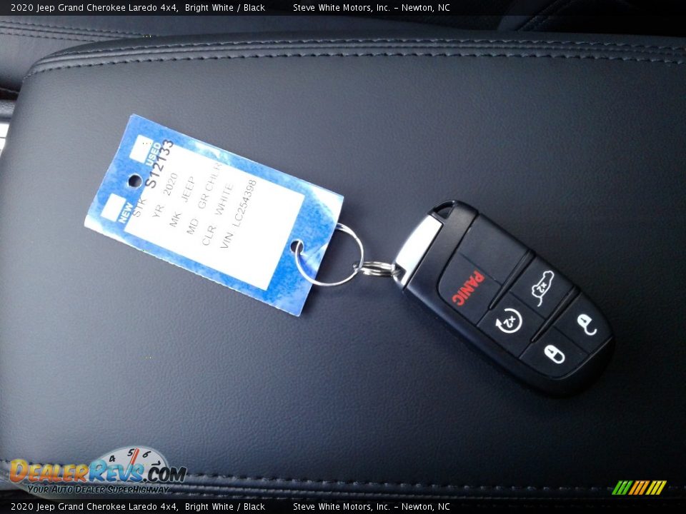 2020 Jeep Grand Cherokee Laredo 4x4 Bright White / Black Photo #34