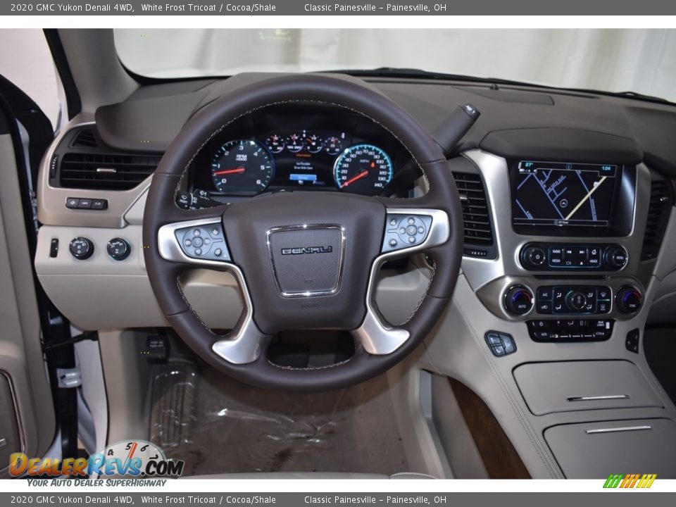 Dashboard of 2020 GMC Yukon Denali 4WD Photo #4