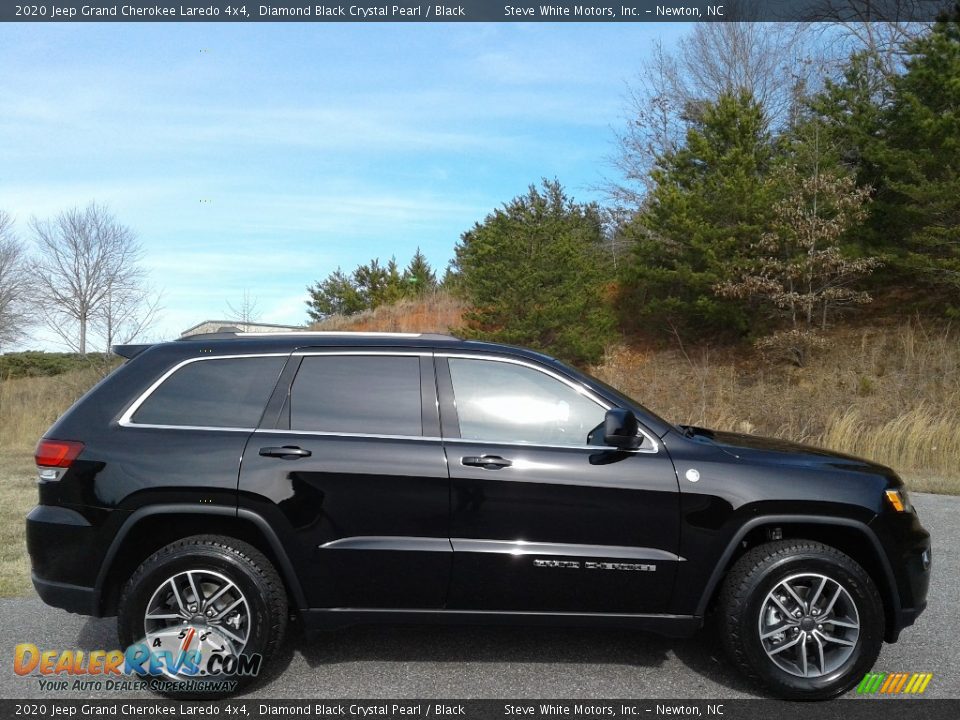 2020 Jeep Grand Cherokee Laredo 4x4 Diamond Black Crystal Pearl / Black Photo #5