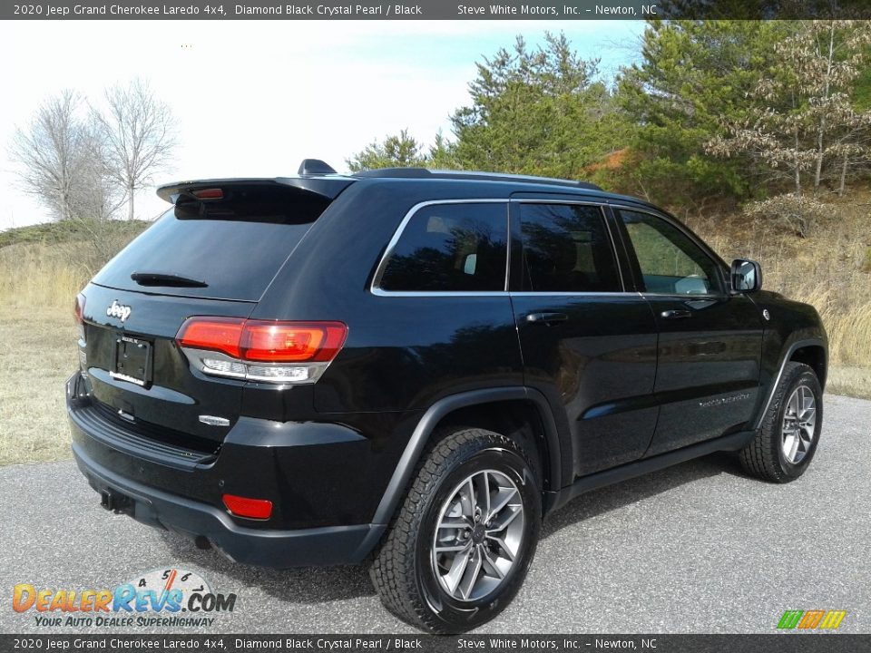 2020 Jeep Grand Cherokee Laredo 4x4 Diamond Black Crystal Pearl / Black Photo #6