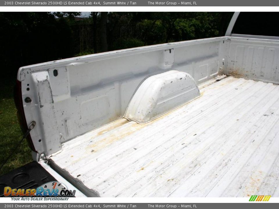 2003 Chevrolet Silverado 2500HD LS Extended Cab 4x4 Summit White / Tan Photo #32