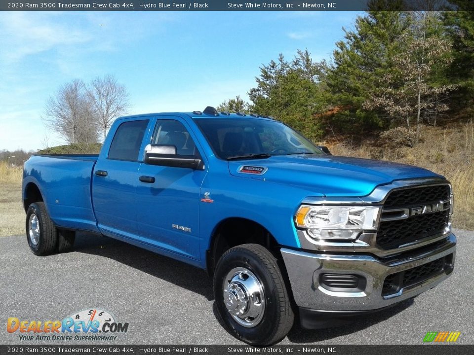 Front 3/4 View of 2020 Ram 3500 Tradesman Crew Cab 4x4 Photo #4