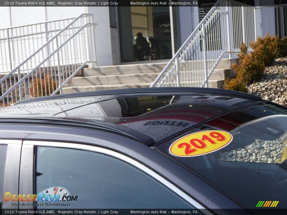 2019 Toyota RAV4 XLE AWD Magnetic Gray Metallic / Light Gray Photo #3