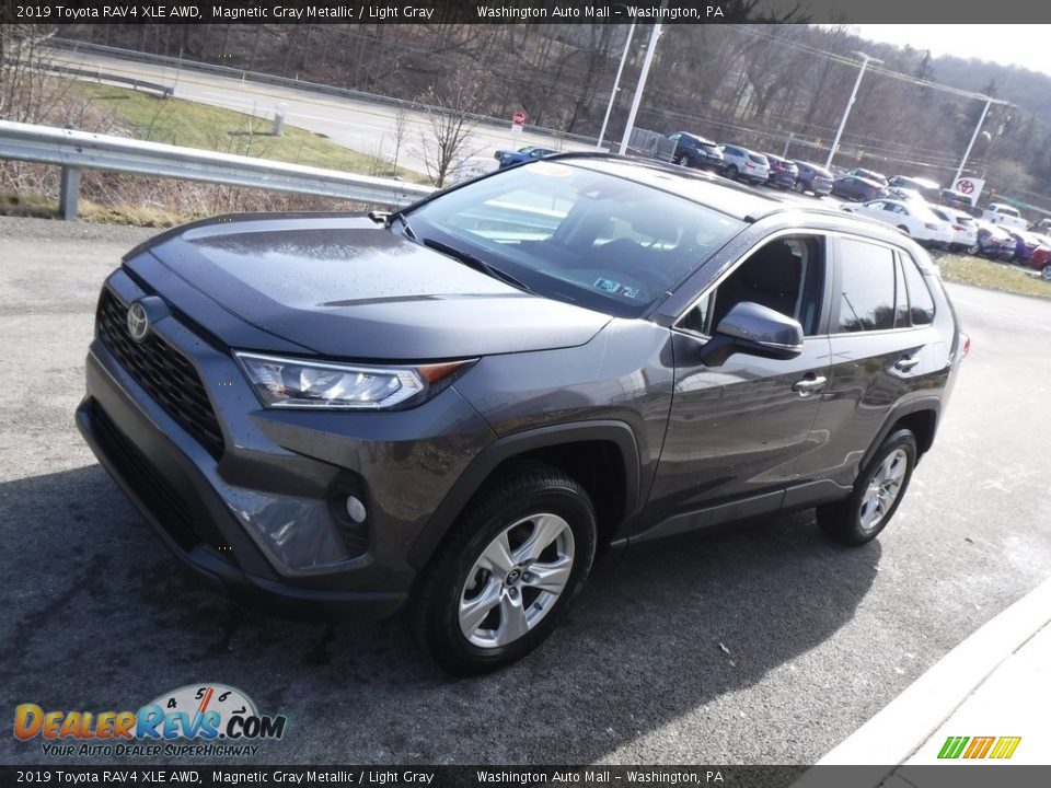 2019 Toyota RAV4 XLE AWD Magnetic Gray Metallic / Light Gray Photo #6