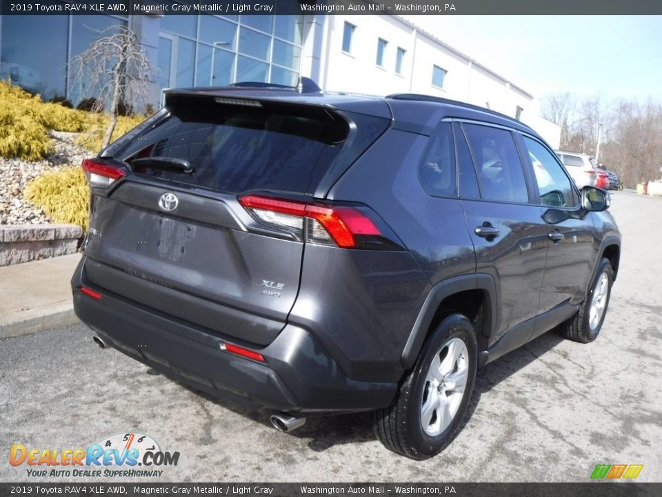 2019 Toyota RAV4 XLE AWD Magnetic Gray Metallic / Light Gray Photo #9