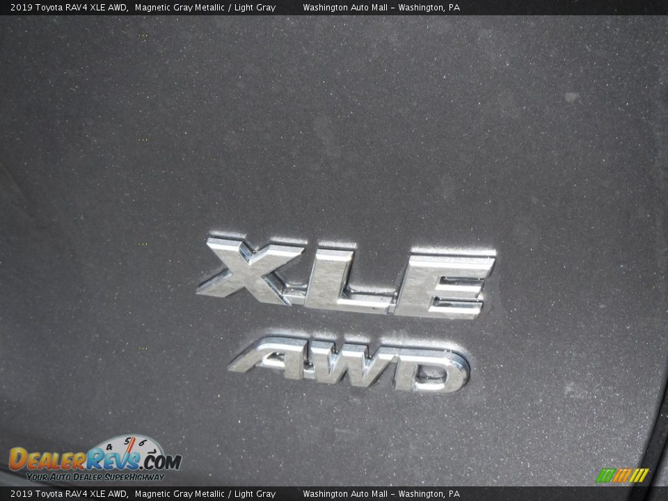 2019 Toyota RAV4 XLE AWD Magnetic Gray Metallic / Light Gray Photo #10