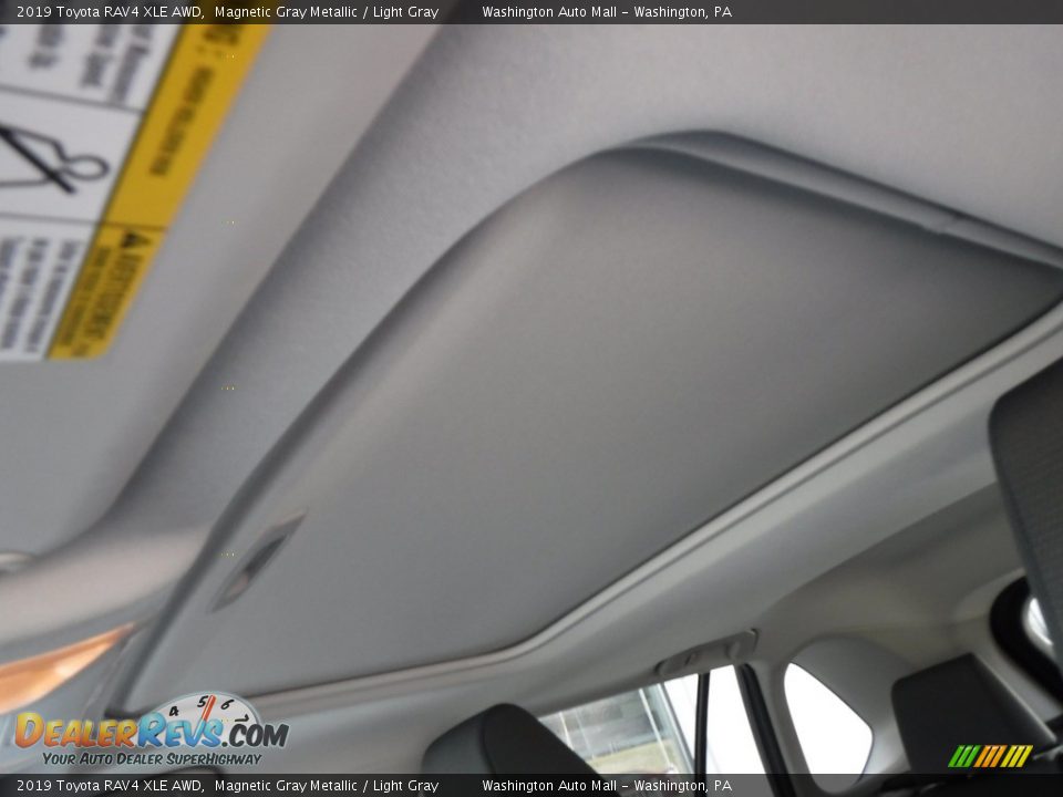 2019 Toyota RAV4 XLE AWD Magnetic Gray Metallic / Light Gray Photo #11