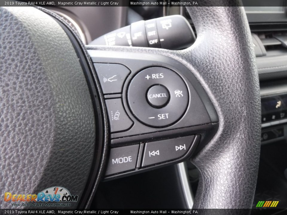2019 Toyota RAV4 XLE AWD Magnetic Gray Metallic / Light Gray Photo #18