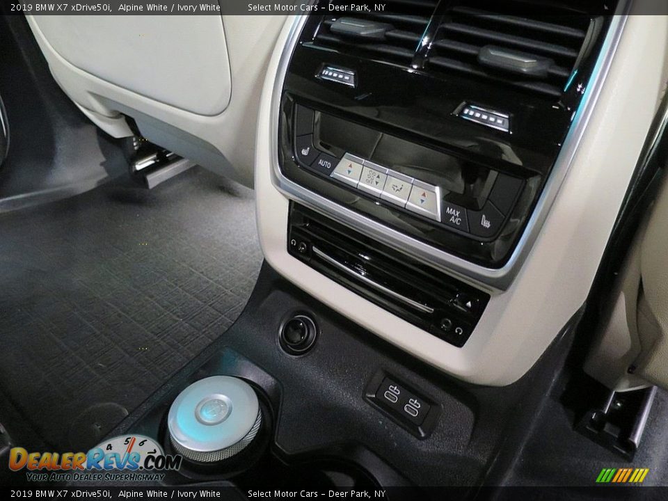 2019 BMW X7 xDrive50i Alpine White / Ivory White Photo #30