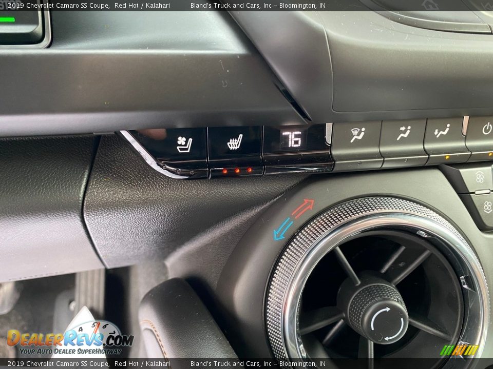 Controls of 2019 Chevrolet Camaro SS Coupe Photo #27
