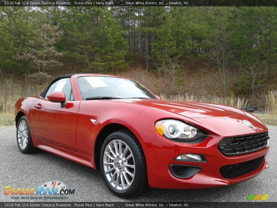 Front 3/4 View of 2018 Fiat 124 Spider Classica Roadster Photo #4