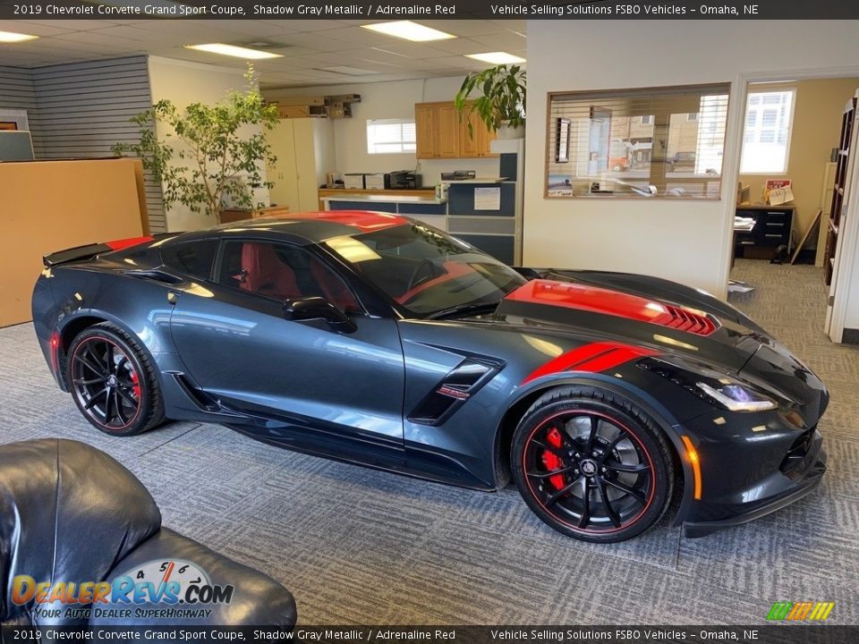 2019 Chevrolet Corvette Grand Sport Coupe Shadow Gray Metallic / Adrenaline Red Photo #1