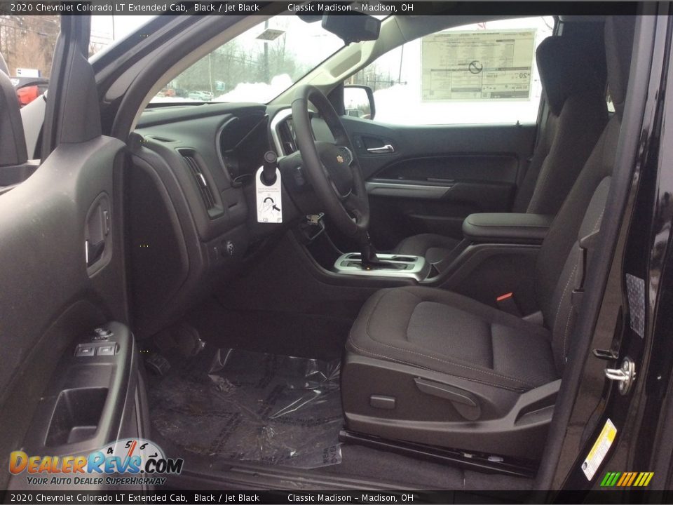 Front Seat of 2020 Chevrolet Colorado LT Extended Cab Photo #12