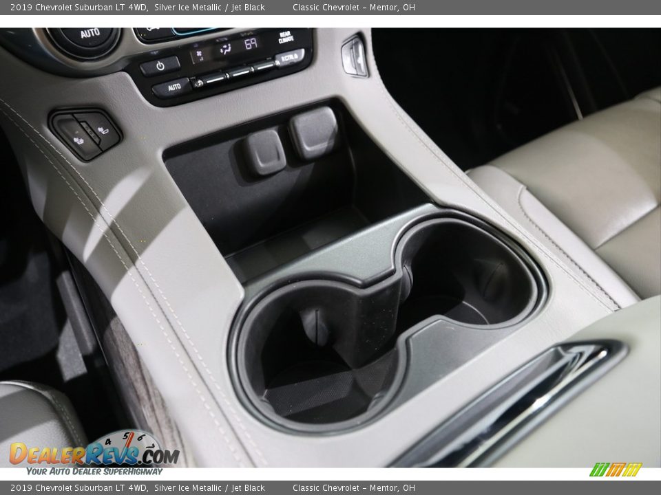 2019 Chevrolet Suburban LT 4WD Silver Ice Metallic / Jet Black Photo #15