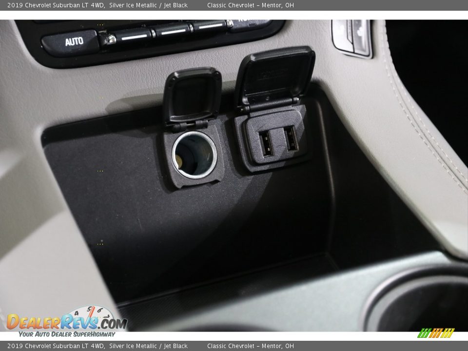 2019 Chevrolet Suburban LT 4WD Silver Ice Metallic / Jet Black Photo #16