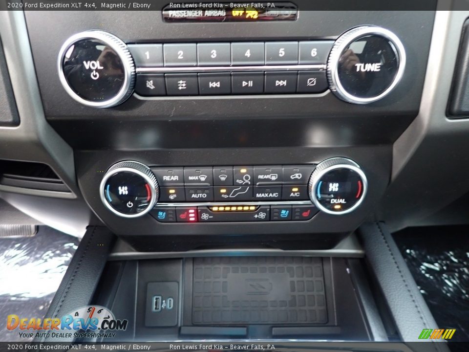 Controls of 2020 Ford Expedition XLT 4x4 Photo #20
