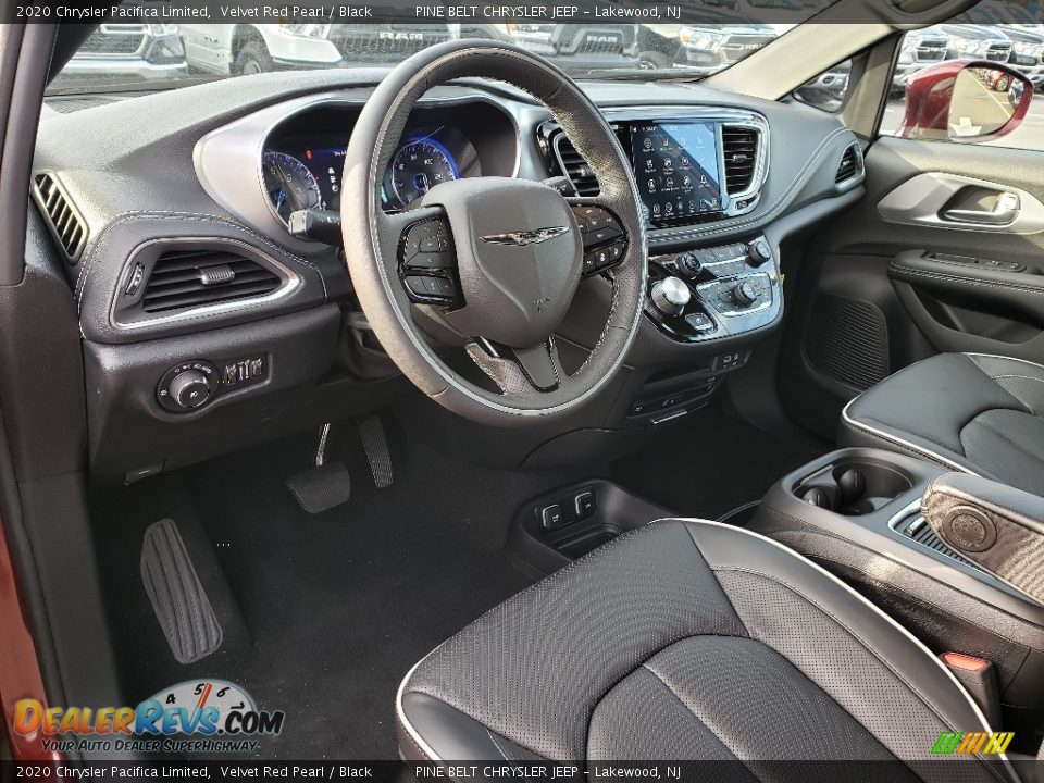 Black Interior - 2020 Chrysler Pacifica Limited Photo #8