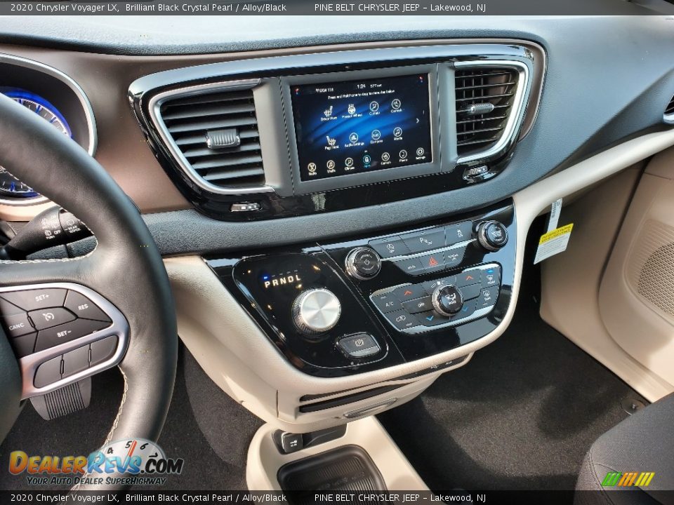 2020 Chrysler Voyager LX Brilliant Black Crystal Pearl / Alloy/Black Photo #10