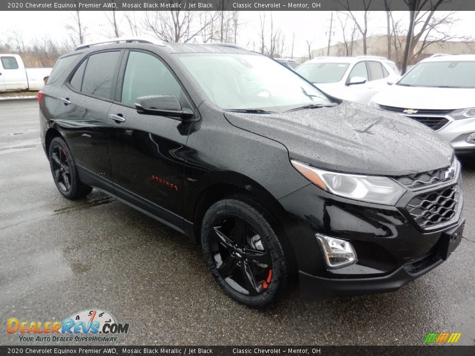 Front 3/4 View of 2020 Chevrolet Equinox Premier AWD Photo #3