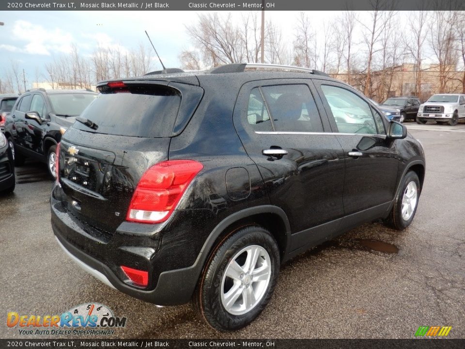 2020 Chevrolet Trax LT Mosaic Black Metallic / Jet Black Photo #4