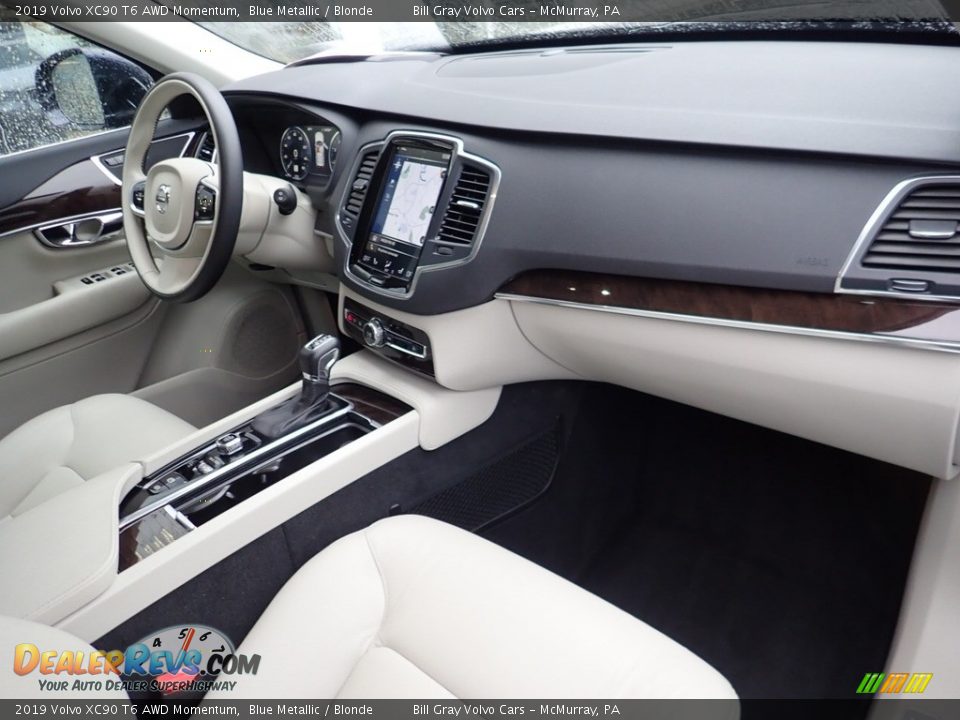 2019 Volvo XC90 T6 AWD Momentum Blue Metallic / Blonde Photo #12