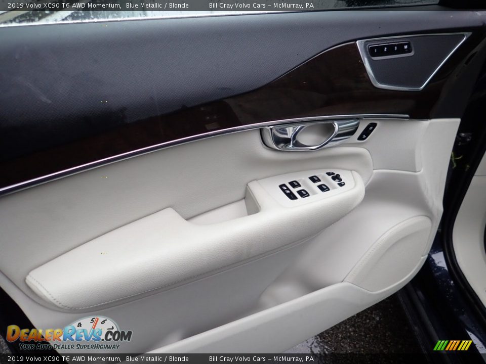 2019 Volvo XC90 T6 AWD Momentum Blue Metallic / Blonde Photo #19