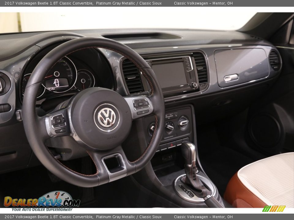 Dashboard of 2017 Volkswagen Beetle 1.8T Classic Convertible Photo #7