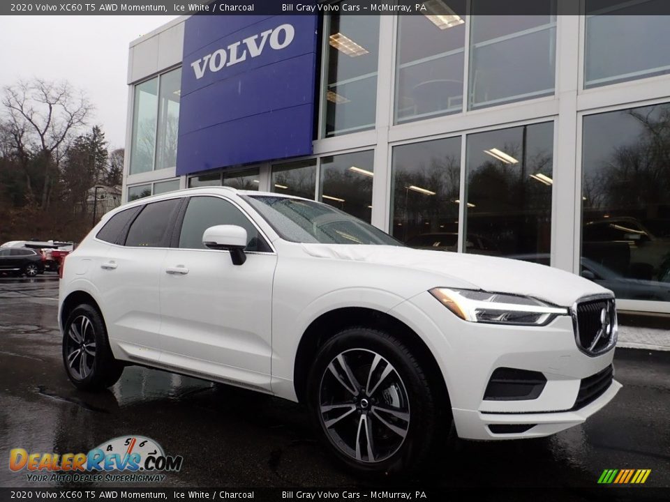 Front 3/4 View of 2020 Volvo XC60 T5 AWD Momentum Photo #1