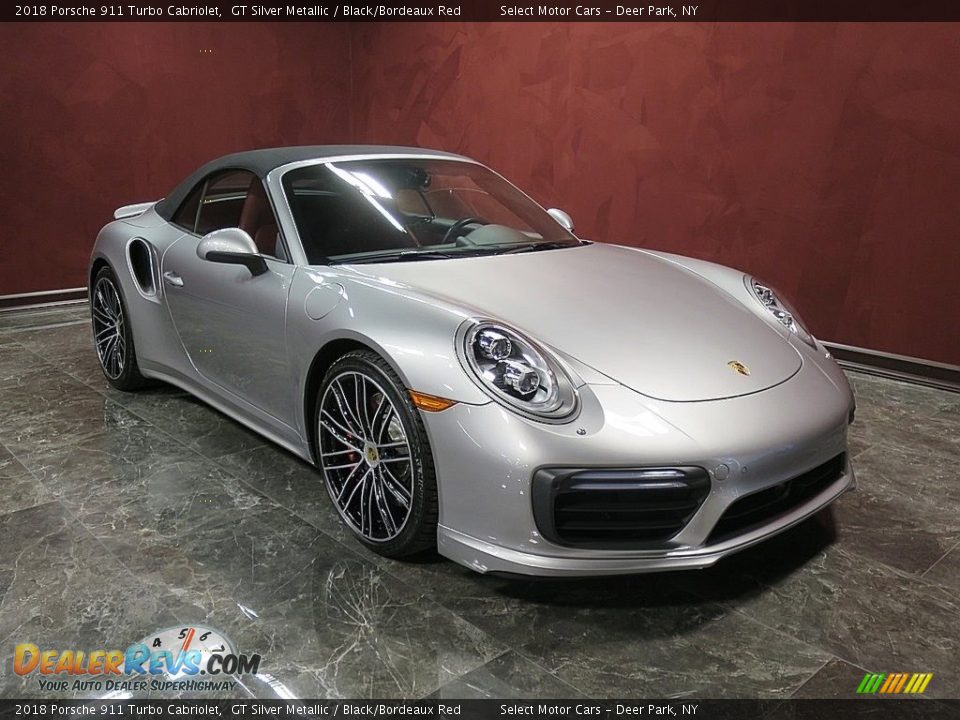 Front 3/4 View of 2018 Porsche 911 Turbo Cabriolet Photo #3