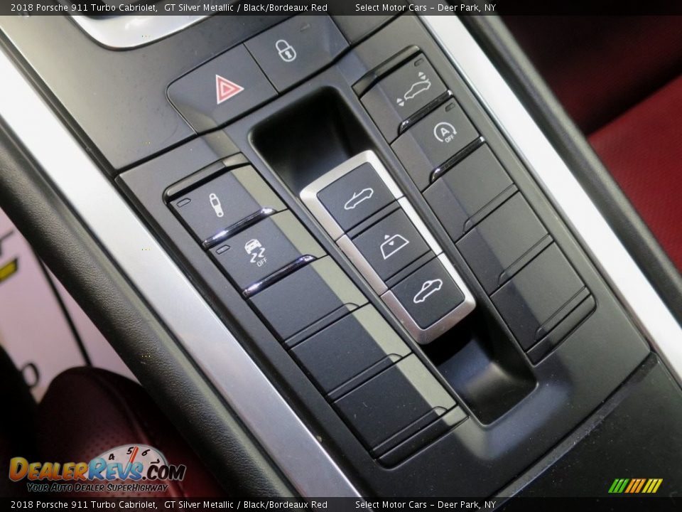 Controls of 2018 Porsche 911 Turbo Cabriolet Photo #32