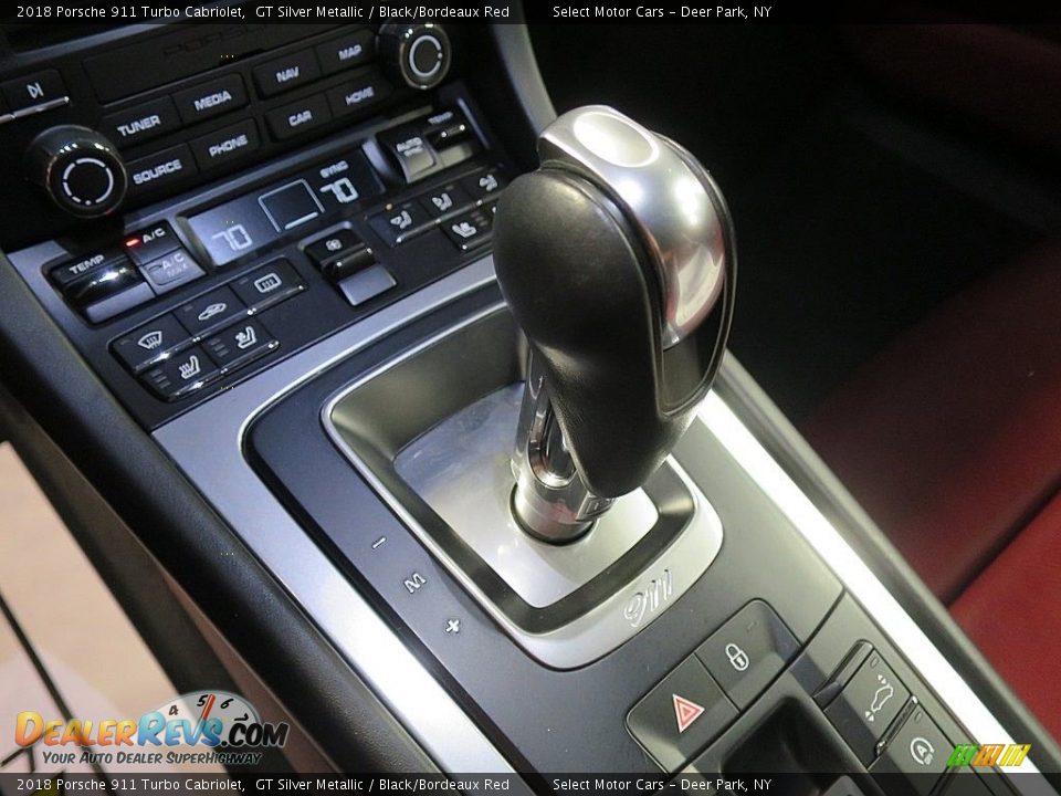 2018 Porsche 911 Turbo Cabriolet Shifter Photo #34