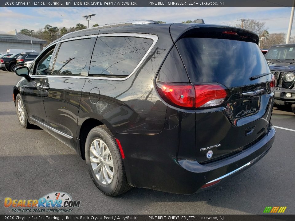 2020 Chrysler Pacifica Touring L Brilliant Black Crystal Pearl / Alloy/Black Photo #4