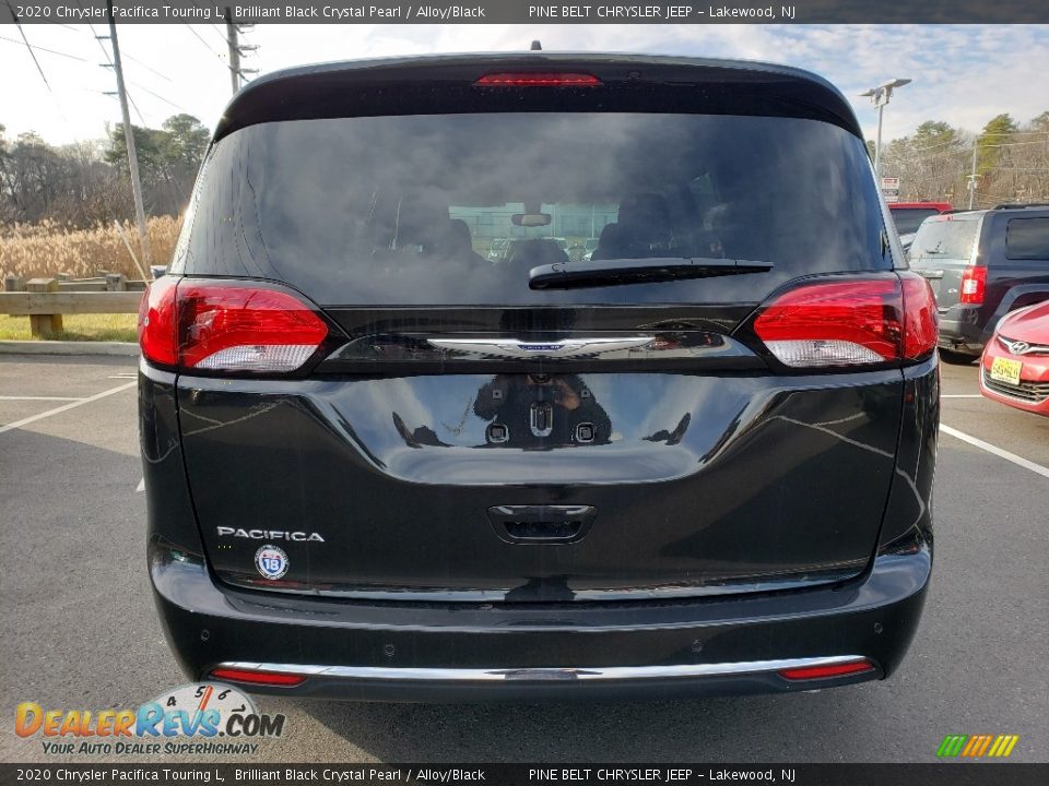 2020 Chrysler Pacifica Touring L Brilliant Black Crystal Pearl / Alloy/Black Photo #5