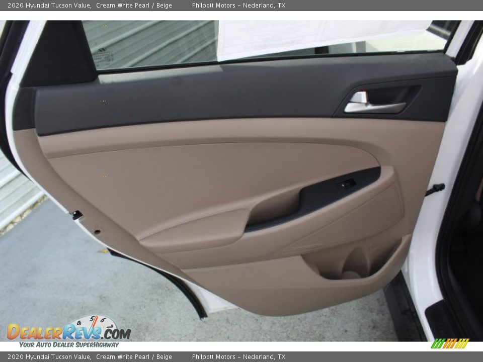 2020 Hyundai Tucson Value Cream White Pearl / Beige Photo #18
