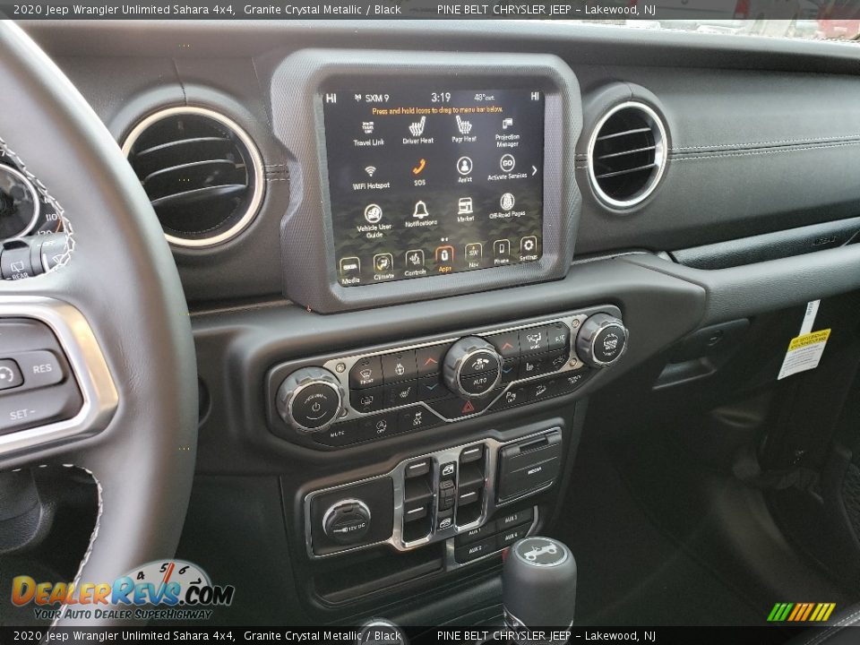 Controls of 2020 Jeep Wrangler Unlimited Sahara 4x4 Photo #9