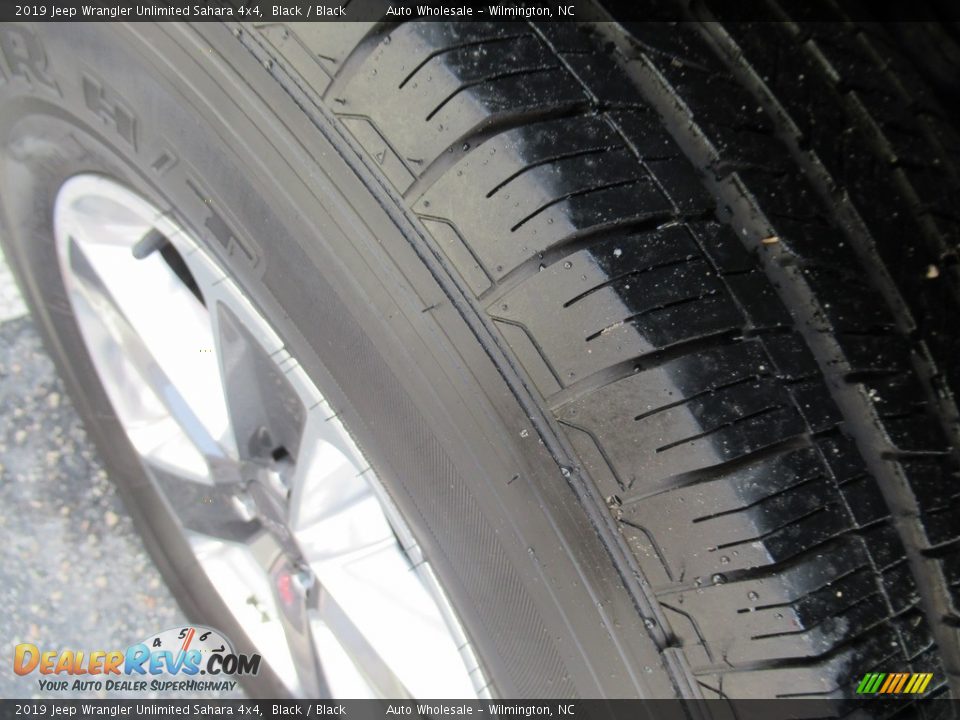 2019 Jeep Wrangler Unlimited Sahara 4x4 Black / Black Photo #8