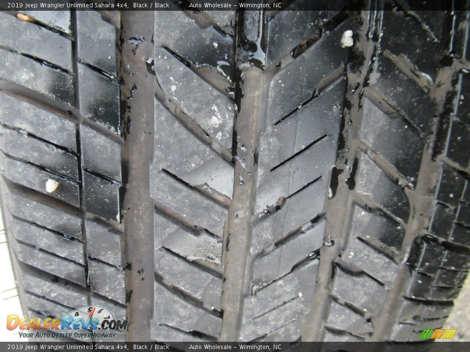 2019 Jeep Wrangler Unlimited Sahara 4x4 Black / Black Photo #10