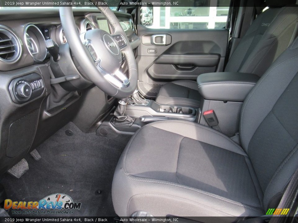 2019 Jeep Wrangler Unlimited Sahara 4x4 Black / Black Photo #11