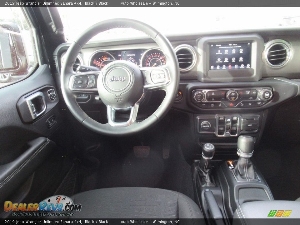 2019 Jeep Wrangler Unlimited Sahara 4x4 Black / Black Photo #15