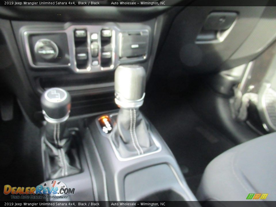 2019 Jeep Wrangler Unlimited Sahara 4x4 Black / Black Photo #19