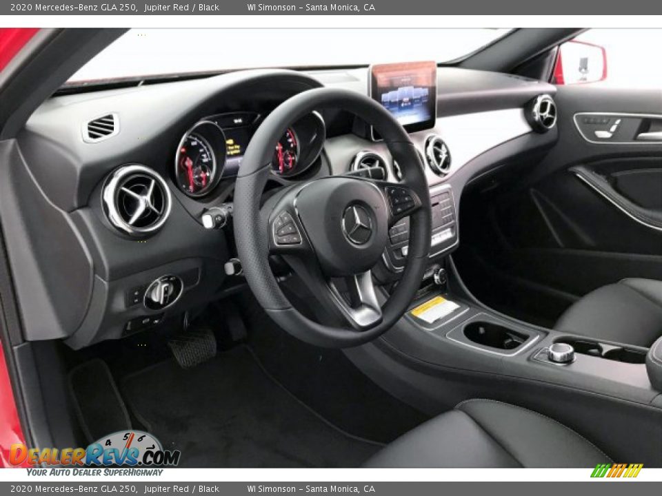 Dashboard of 2020 Mercedes-Benz GLA 250 Photo #4