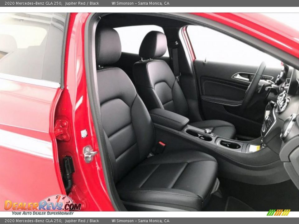 Front Seat of 2020 Mercedes-Benz GLA 250 Photo #5