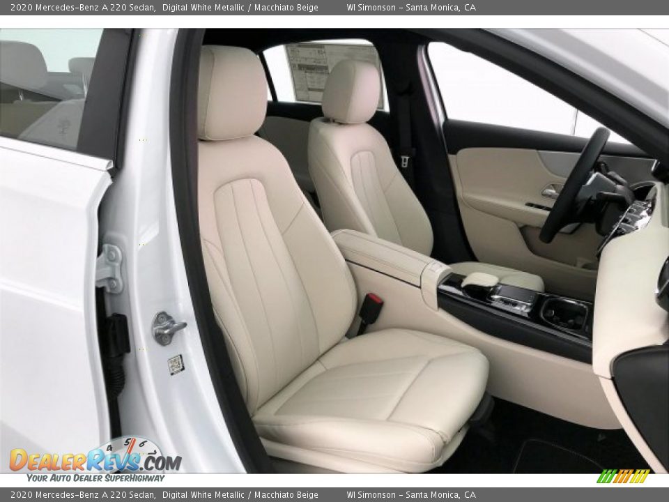 2020 Mercedes-Benz A 220 Sedan Digital White Metallic / Macchiato Beige Photo #5