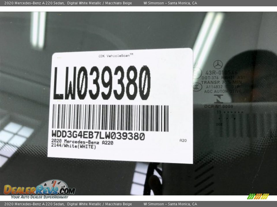 2020 Mercedes-Benz A 220 Sedan Digital White Metallic / Macchiato Beige Photo #11