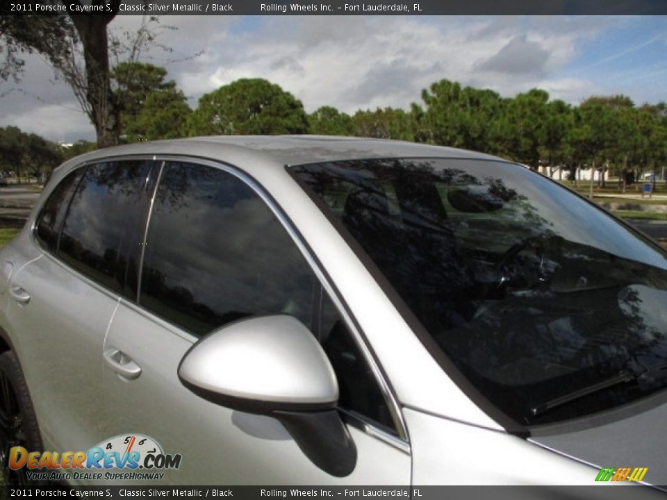2011 Porsche Cayenne S Classic Silver Metallic / Black Photo #20