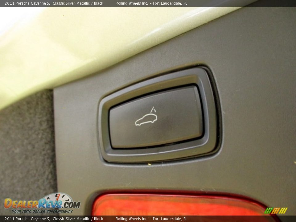 2011 Porsche Cayenne S Classic Silver Metallic / Black Photo #26