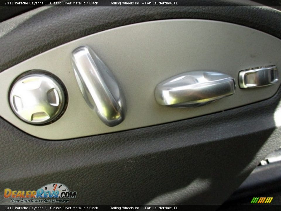 2011 Porsche Cayenne S Classic Silver Metallic / Black Photo #32