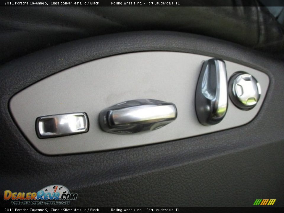 2011 Porsche Cayenne S Classic Silver Metallic / Black Photo #33